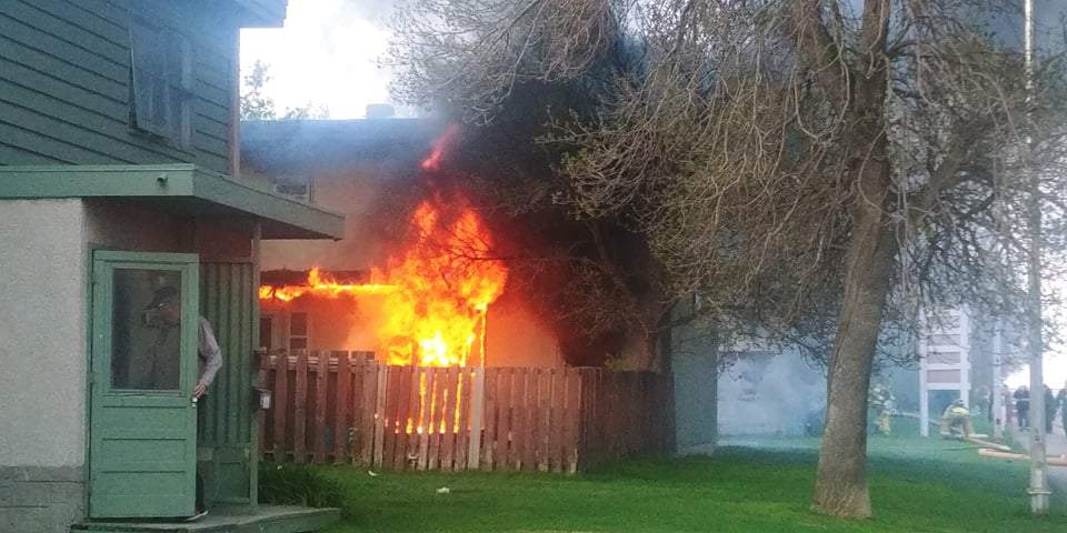Fire broke out Friday morning at a townhouse rental complex along 85 Street near 93 Avenue in east Edmonton’s Holyrood neighbourhood. Friday, May 17, 2019.