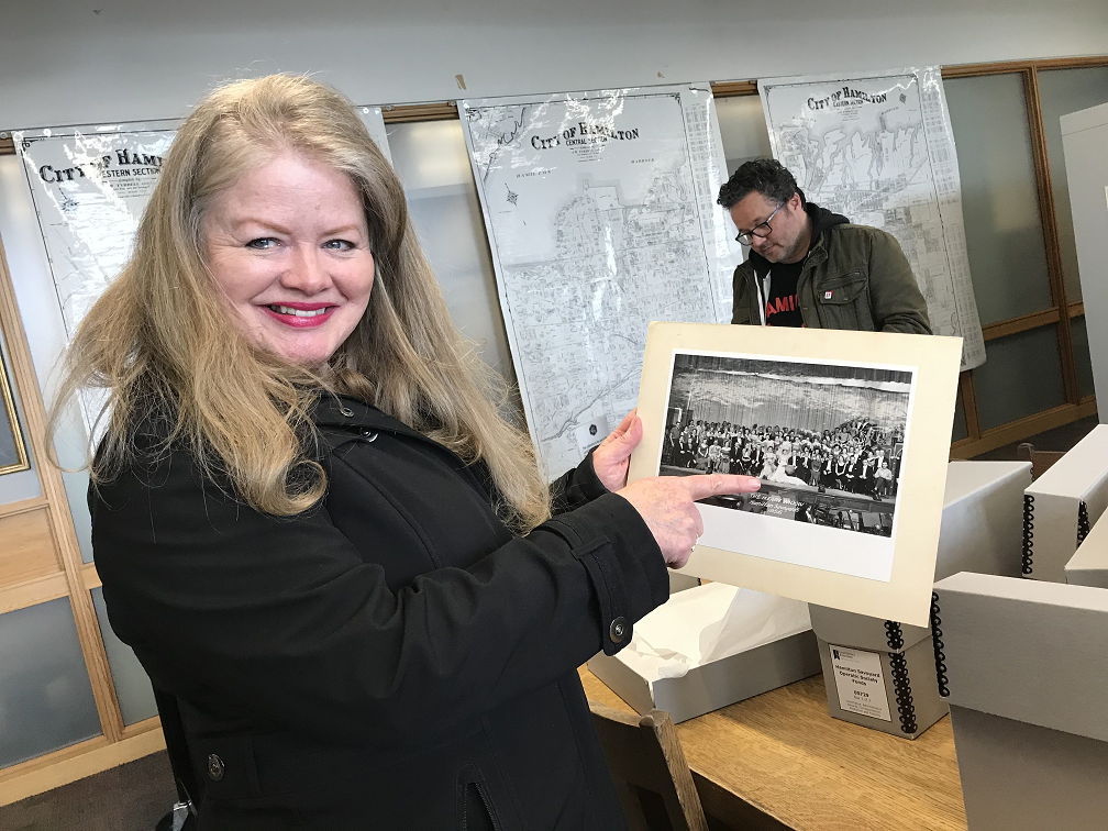 Susan Chambers-Stothart points to her mother in a 1956 photo of the Hamilton Savoyards.