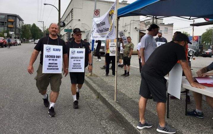 The deadline for a new deal between port workers and their employer has come and gone.