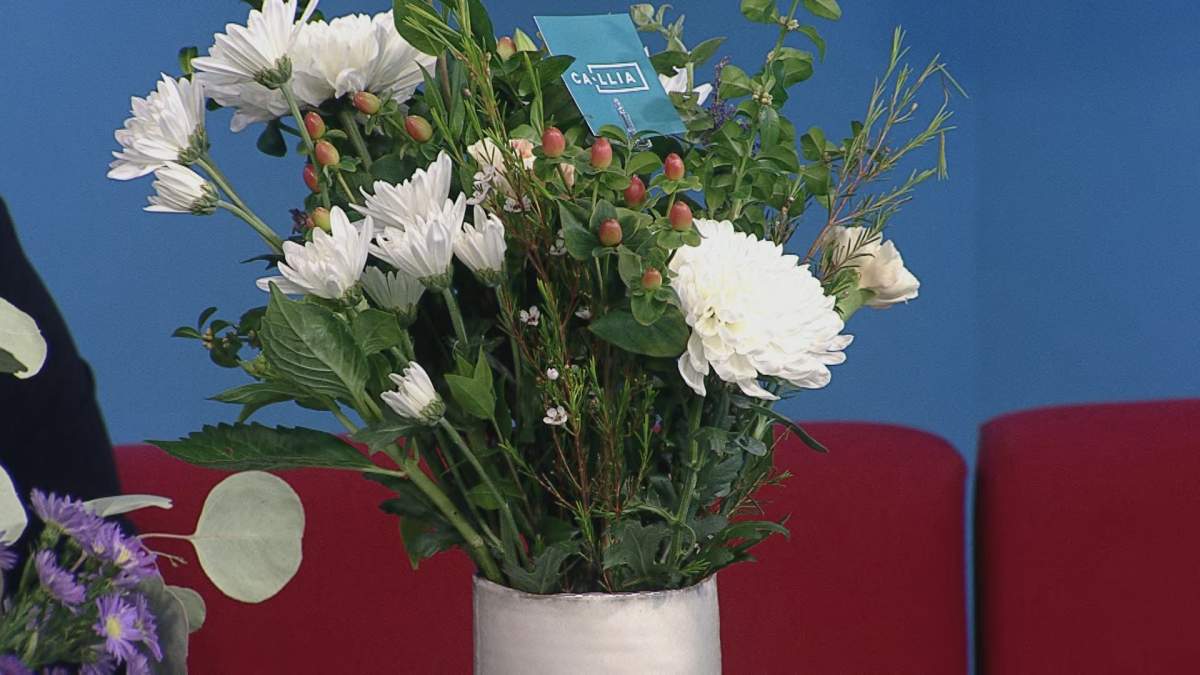 Hypericum berries, and light green hydrangeas can offer a more neutral look.
