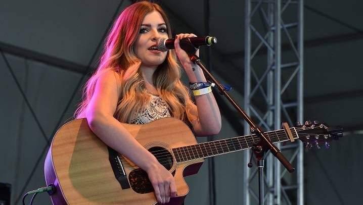 Tenille Arts was recently listed as an artist to watch in 2020 by Amazon Music Canada.