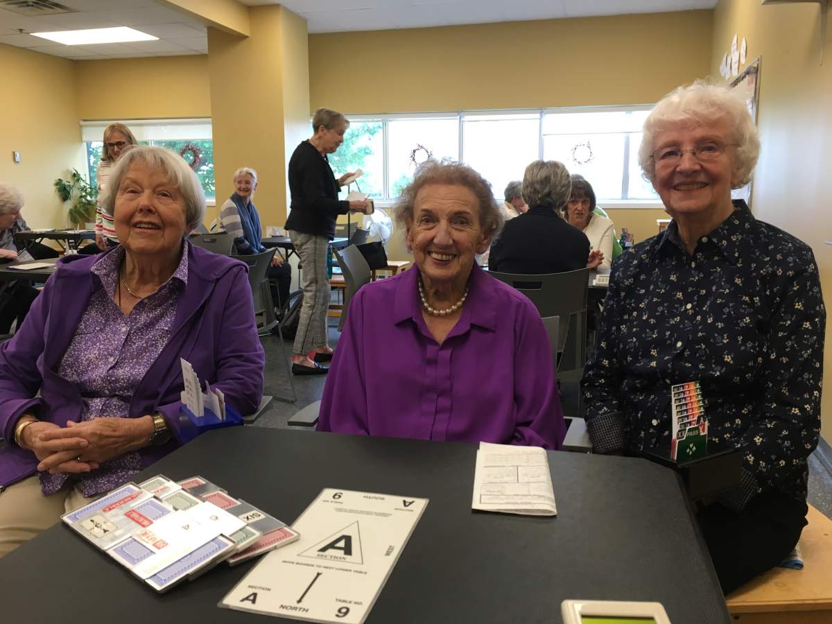 Halifax bridge players are helping support their local Alzheimer Society through a fundraiser.