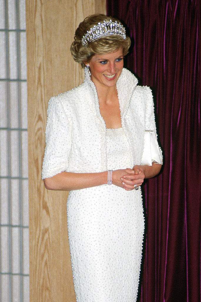 Kate Middleton wears Princess Diana’s tiara during Trump state banquet - image