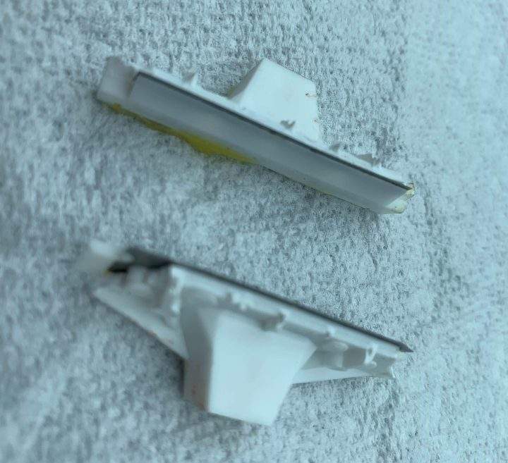 A photo of the razor blades taken by the caregiver.