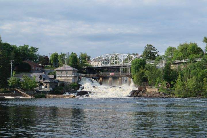 The Bracebridge Falls are at the community's trademark.