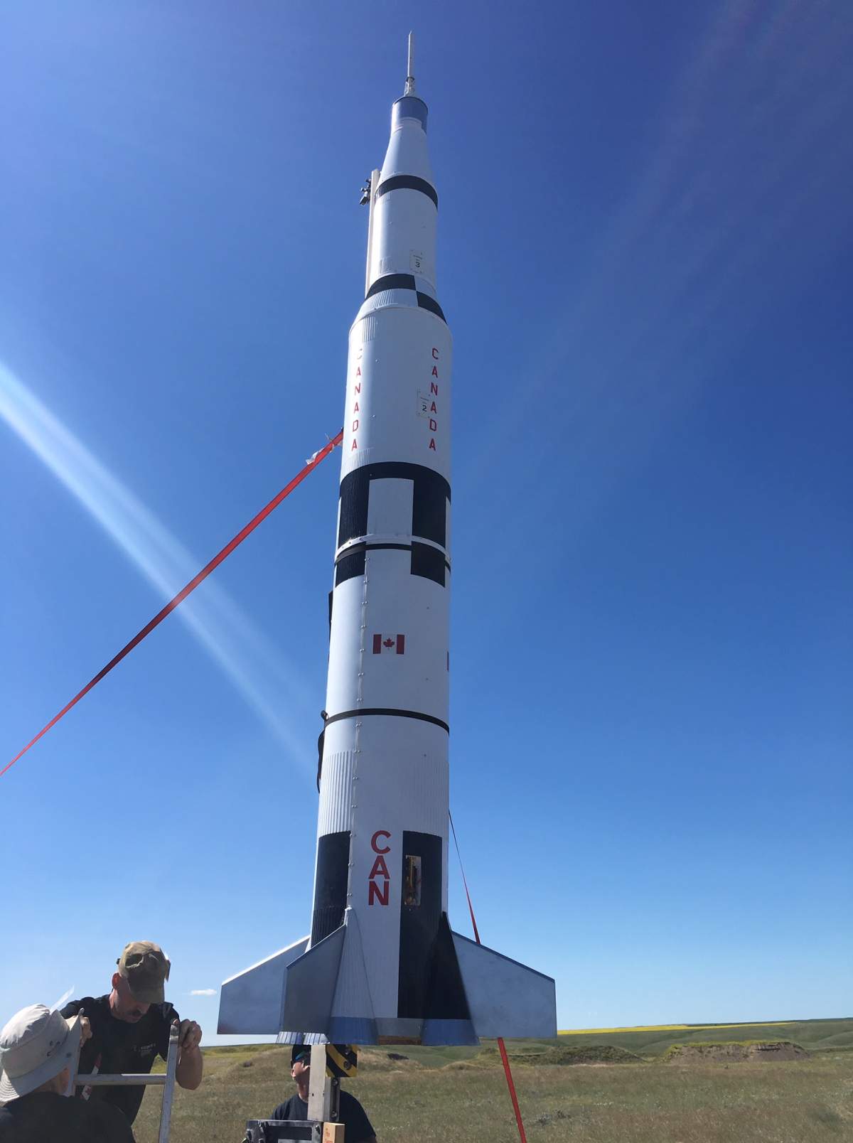 Image of Kronos Pente rocket prior to launch.