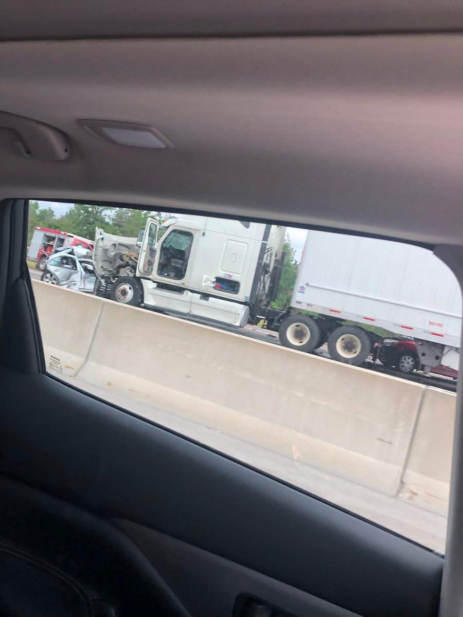 A collision involving at least five vehicles has shut down Highway 401 west of Napanee. OPP are reporting serious injuries.