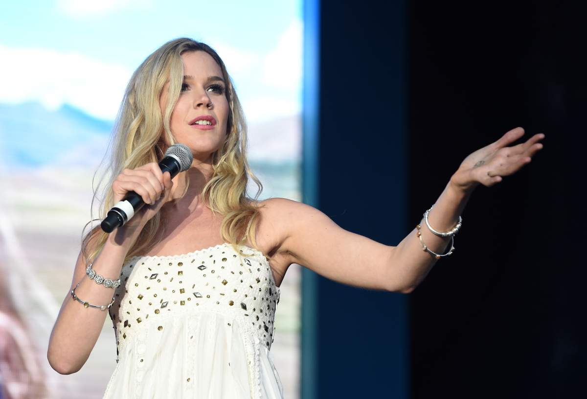 Singer Joss Stone performs on stage during the Sentebale Concert at Kensington Palace on June 28, 2016 in London, England.