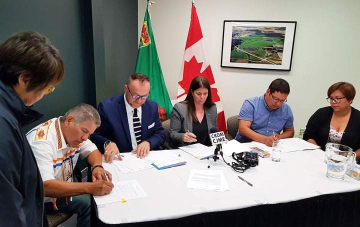 An MOU has been signed to provide consulting services for the development of a hydro-electric power generating facility on James Smith Cree Nation.