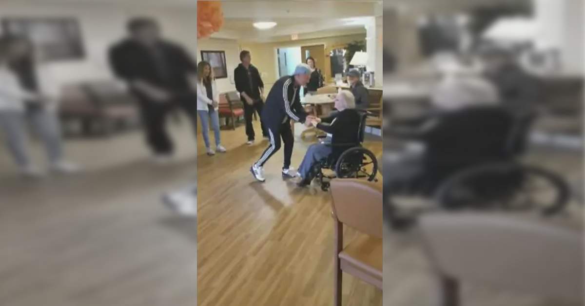 Alan Frew and his '80s band Glass Tiger surprised 95-year-old fan Jean Savage at the Pleasant View Lodge in Mayerthorpe, Alta. on Friday, August 9, 2019. 
