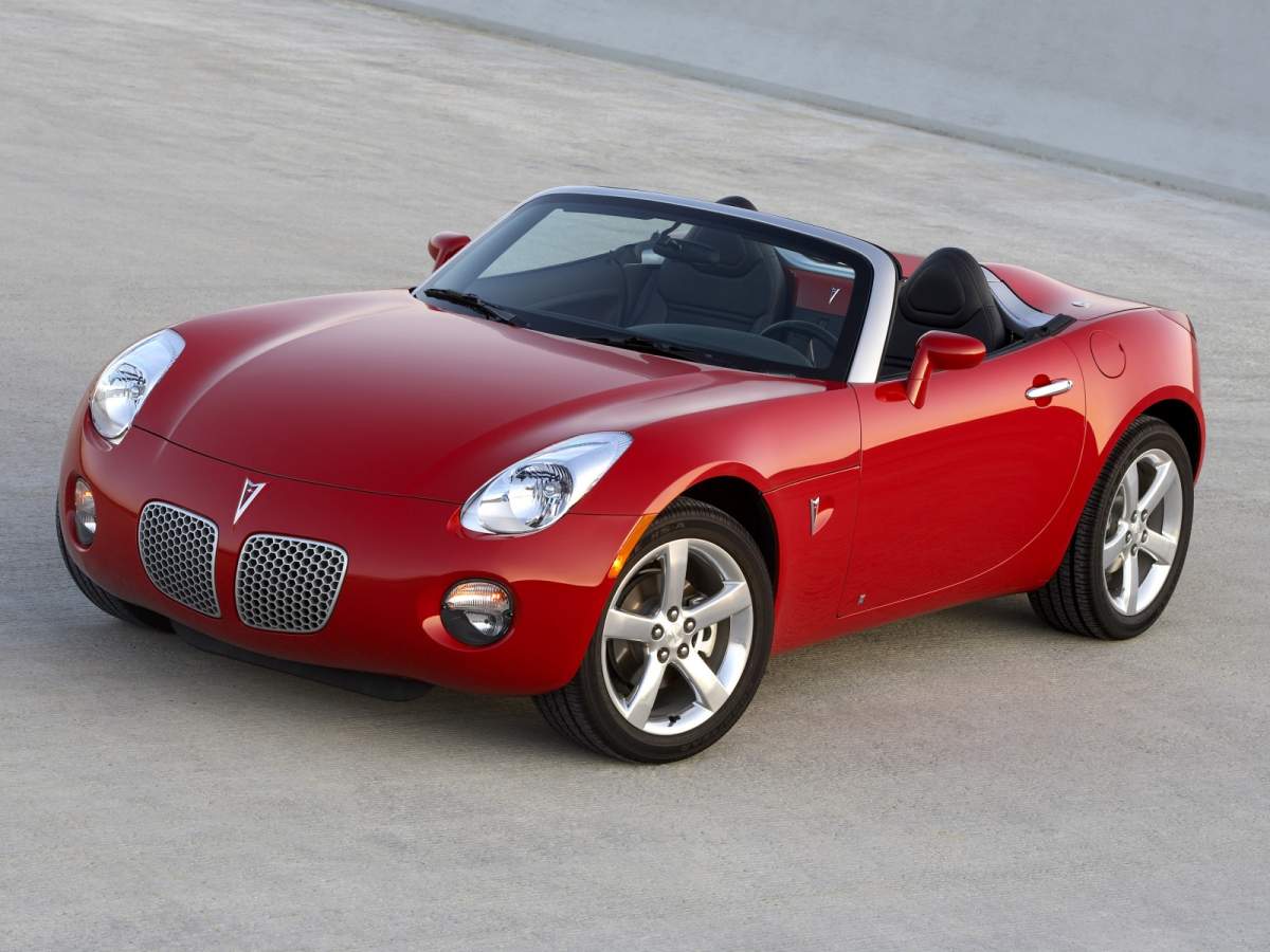 A 2007 red Pontiac Solstice, similar to the one police say was stolen in an alleged carjacking in downtown London on Sept. 23, 2019.
