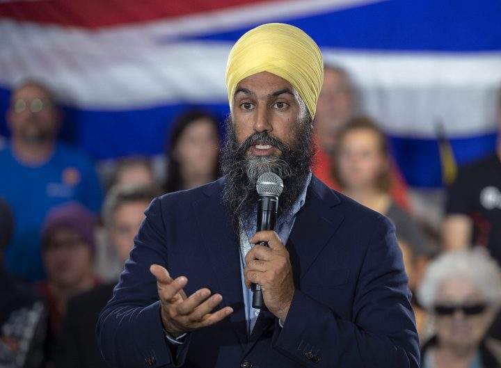 NDP Leader Jagmeet Singh addresses supporters as he makes a campaign stop in Nanaimo, B.C.