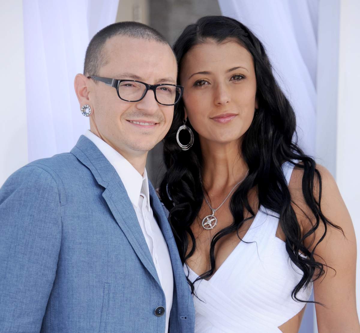 The late musician Chester Bennington of Linkin Park and wife Talinda Ann Bentley at the 2012 Billboard Music Awards at MGM Grand on May 20, 2012 in Las Vegas, Nevada. 