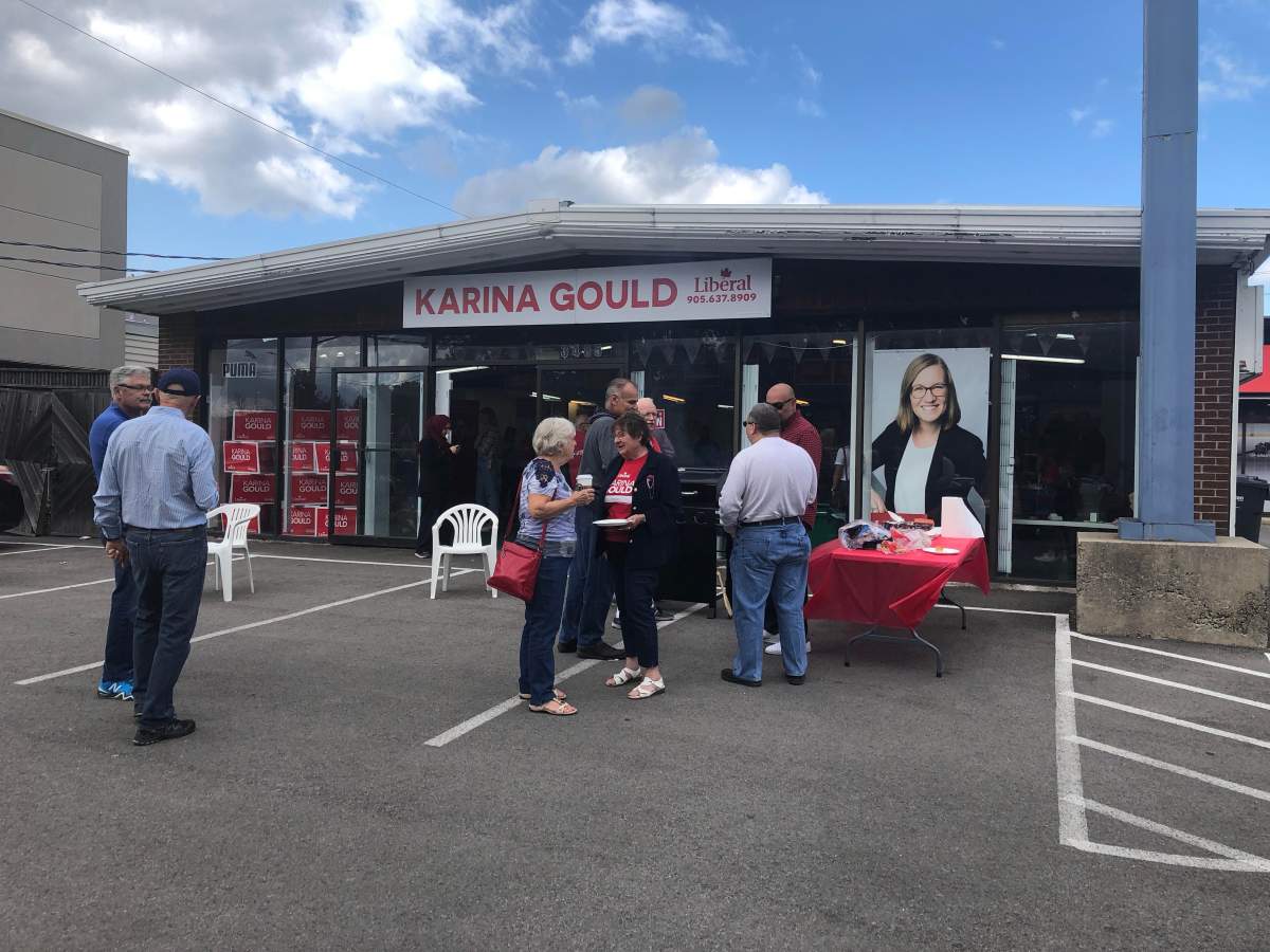 Karina Gould’s campaign headquarters in Burlington, Ont. (Rachel Browne/Global News)