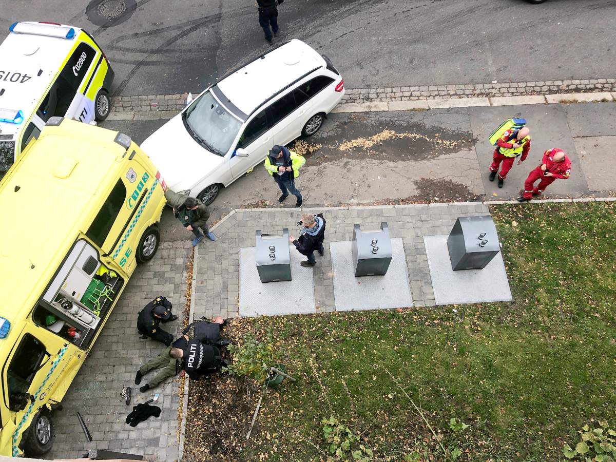 Police officers apprehend an armed man who stole an ambulance in Oslo, Norway, October 22, 2019. Cathrine Hellesoy/Aftenposten/NTB Scanpix via REUTERS