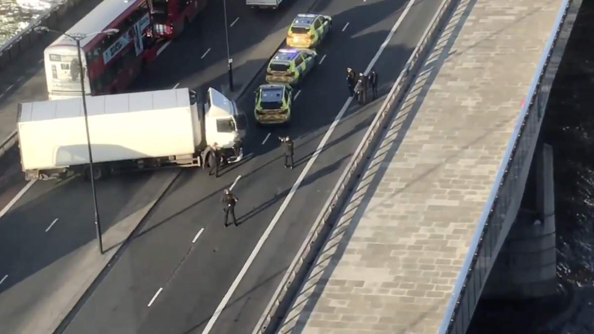 The scene on London Bridge in the aftermath of a reported shooting, in London, Britain, November 29, 2019 in this still image obtained from a social media video. (LUKE POULTON via REUTERS)