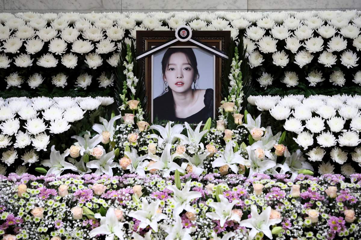 A memorial altar of K-pop star Goo Hara is seen at the Seoul St. Mary’s Hospital in Seoul, Nov. 25, 2019.