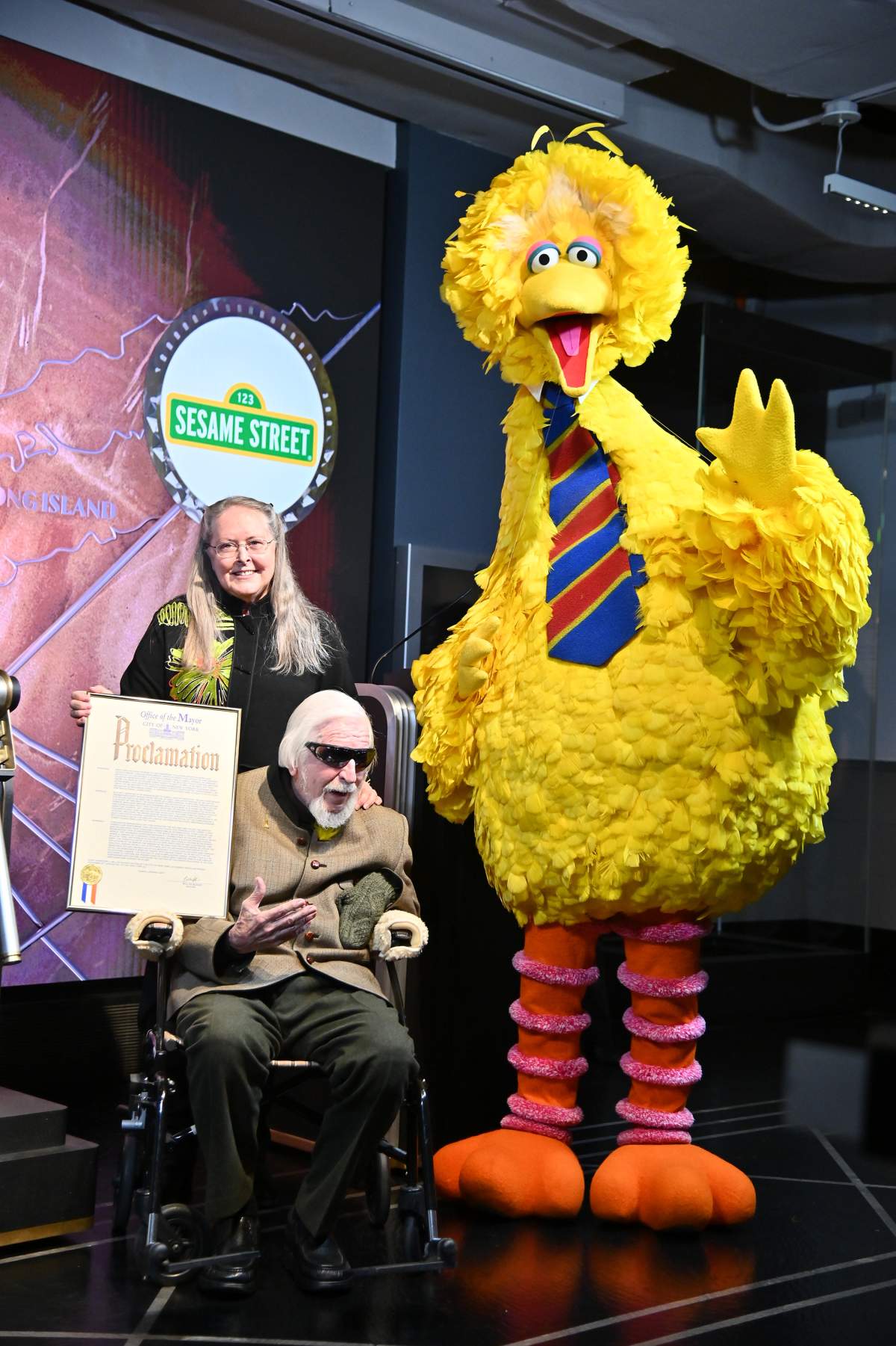 ‘Sesame Street’s Big Bird, puppeteer Caroll Spinney and Debra Spinney at the Empire State Building on Nov. 8, 2019 in New York City. (Photo by Theo Wargo/Getty Images)