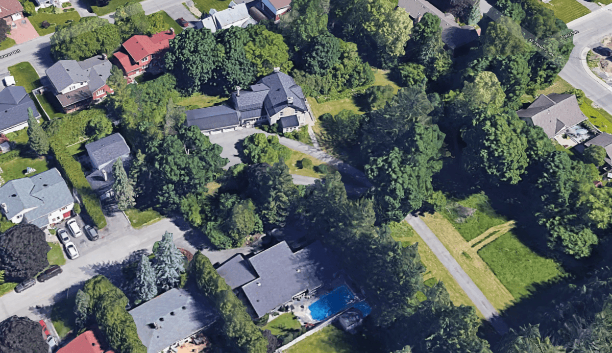 Ottawa's planning committee has approved an application for a 10-lot subdivision at 21 Withrow Ave. in Nepean, in west Ottawa. Kilmorie house, the heritage home on the site, was once home to a Confederation Poet.