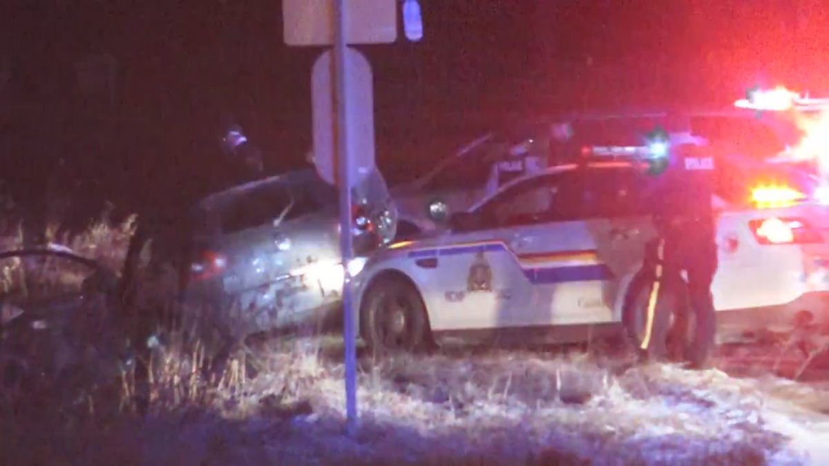N.B. man facing 16 charges, accused of robbery and hitting RCMP officer with vehicle - image