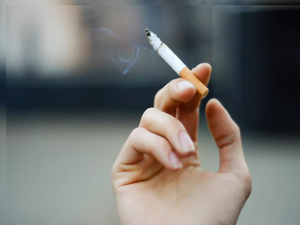 cigarette in the hand