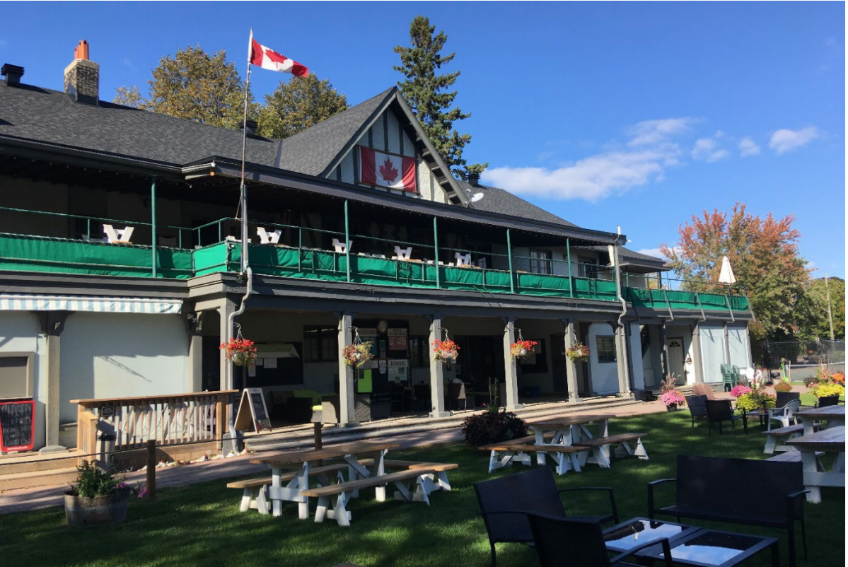 An image of the Ottawa Tennis and Lawn Bowling Club at 176 Cameron St. in Old Ottawa South.