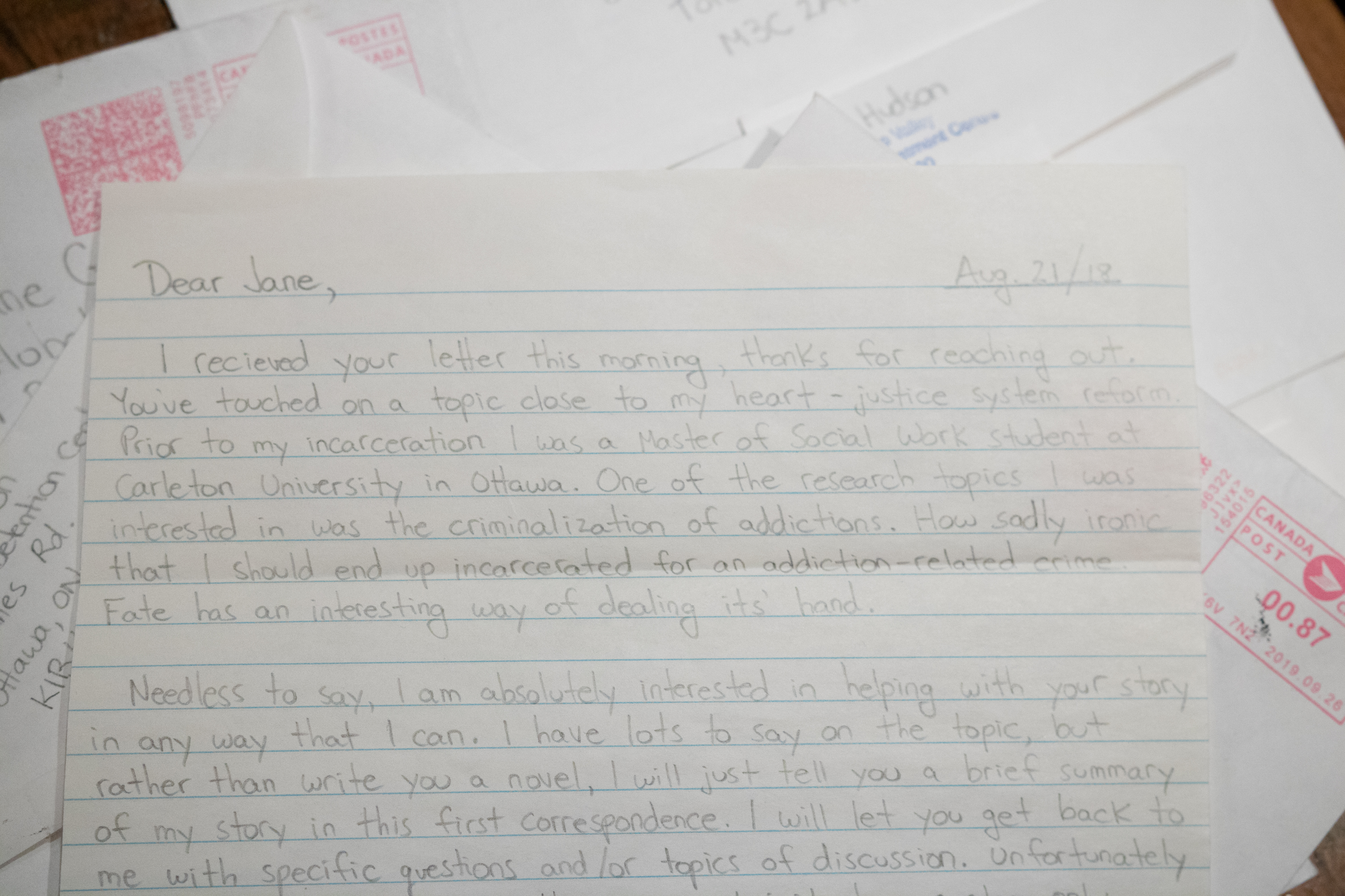 “One of the research topics I was interested in was the criminalization of addiction,” wrote Elliot Hudson in his first letter to Global News on Aug. 21, 2018. “How sadly ironic that I should end up incarcerated for an addiction-related crime.”