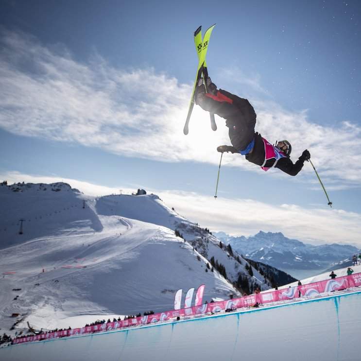 Calgary's Andrew Longino won gold on the second-last day of competition at the Lausanne Youth Olympic Games.