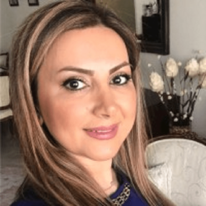 A photo of Sheyda Shadkhoo.