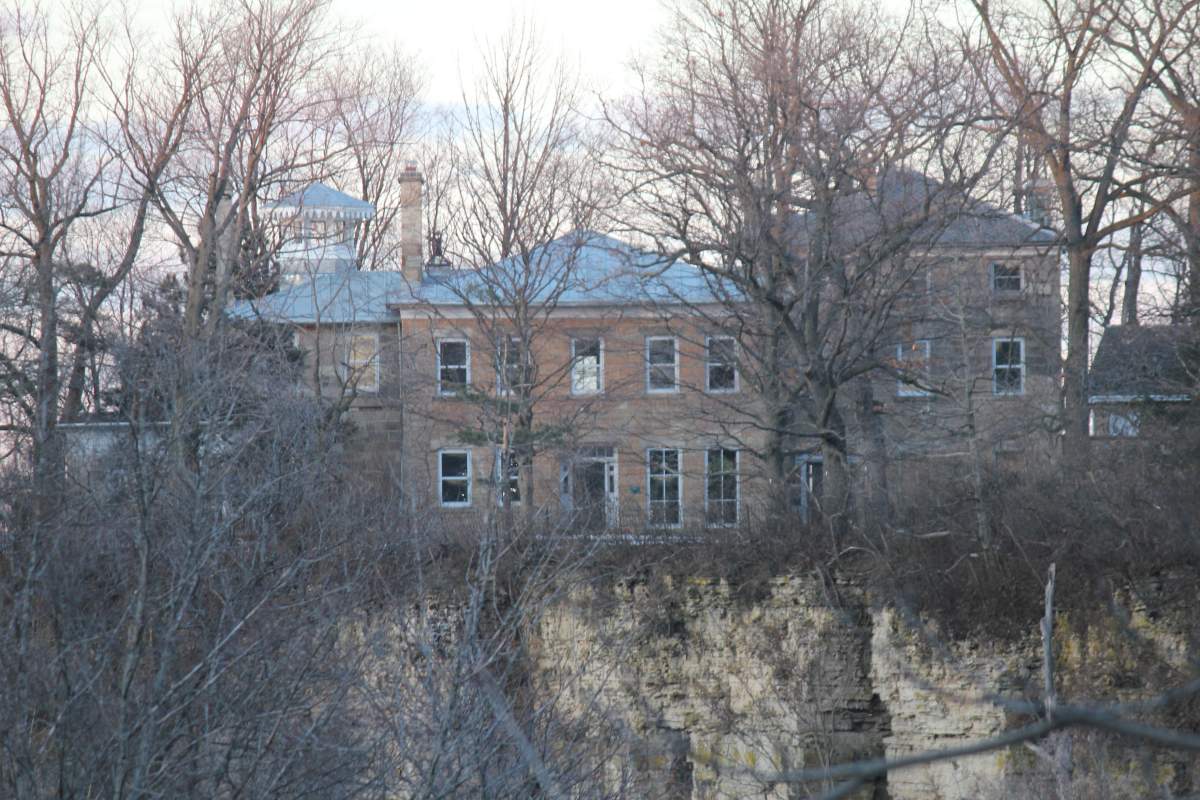 The city of Hamilton has come to a lease arrangement with Cardus to occupy the now vacant Balfour House.