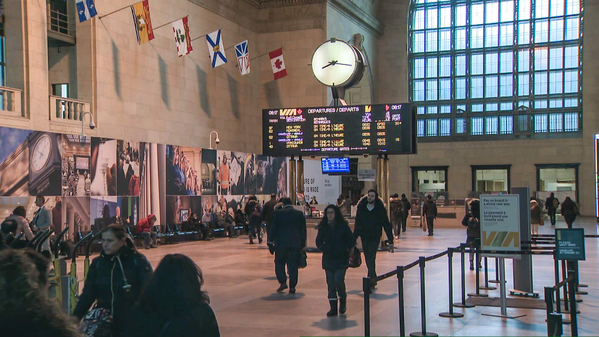 Travellers at Union Station in Toronto