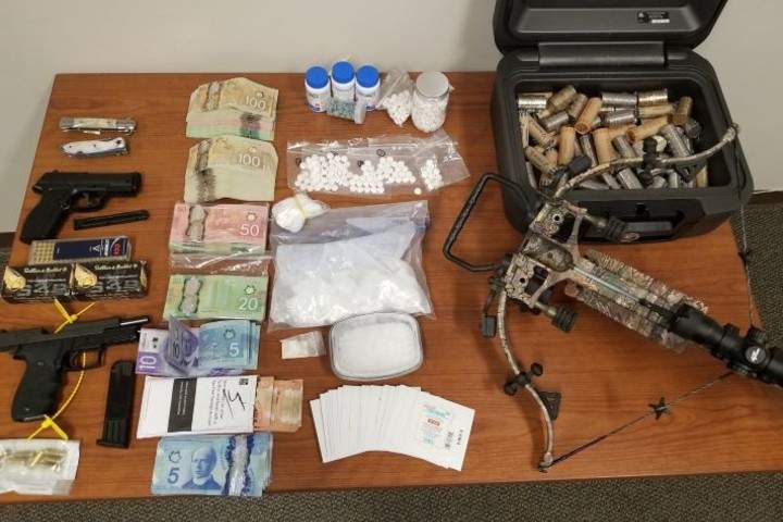 Two charged after drug bust in Bracebridge, Ont. - image