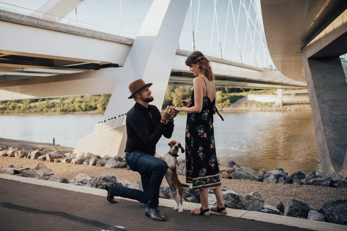 Steve Gross proposes to Courtney Killips.