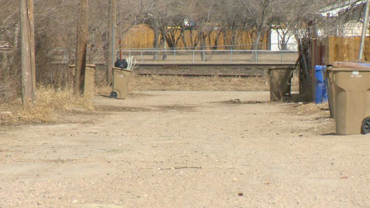 An alley that has been cleaned up by volunteers in Regina’s North Central neighbourhood on Sunday