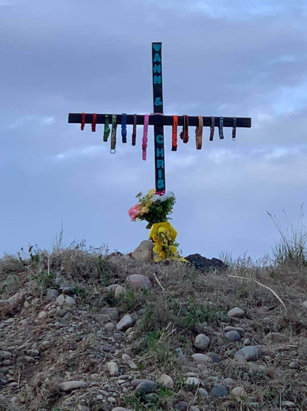 Cross at Idaho crash site
