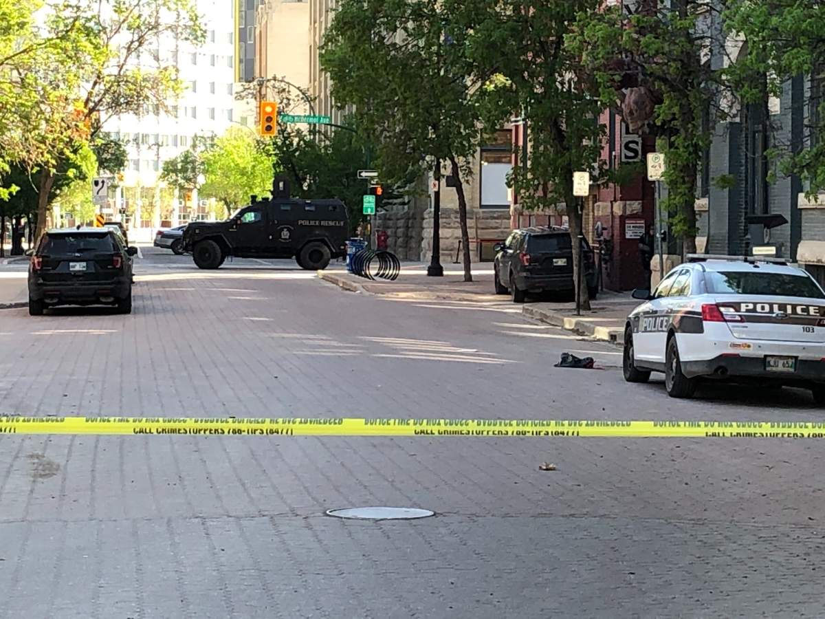 One man arrested after heavy police presence shuts down part of Exchange District - image