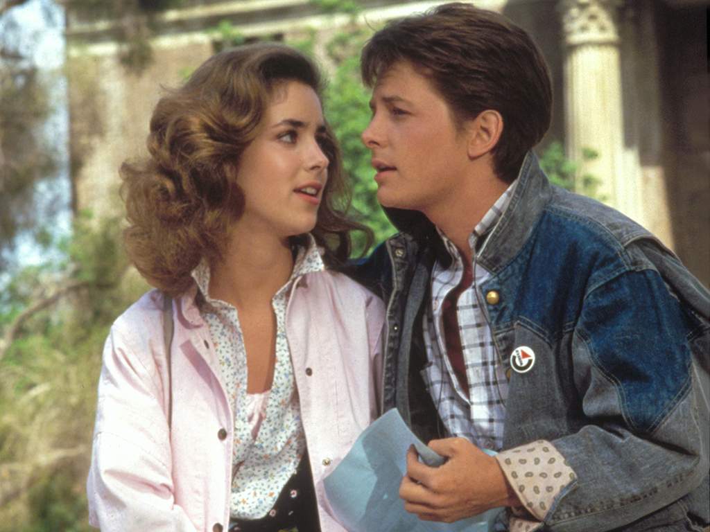 (L-R) Claudia Wells and Michael J. Fox. on the set of ‘Back to the Future’ (1985).