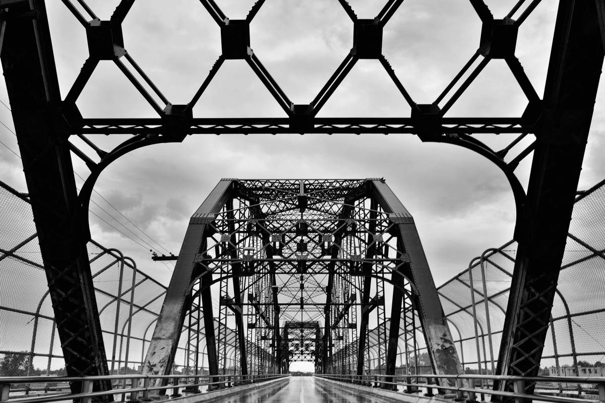 the Arlington Bridge closure is being extended for another week for repairs.