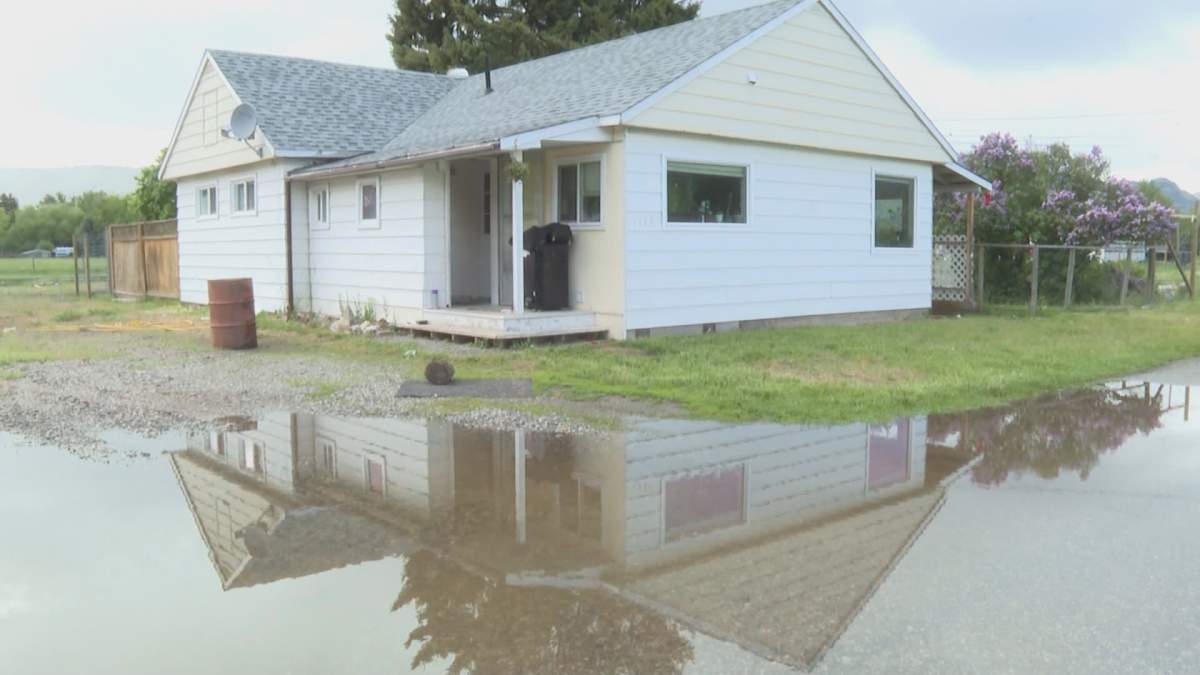 Evacuation orders in rural Grand Forks downgraded to alerts - image