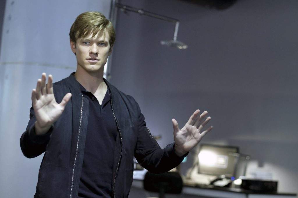 Lucas Till as Angus “Mac” MacGyver. (Global TV)
