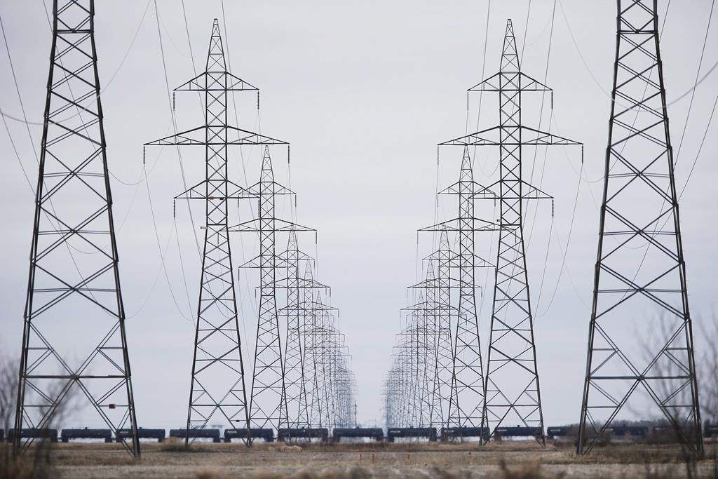 Manitoba Hydro power lines are photographed outside Winnipeg, Monday, May 1, 2018.