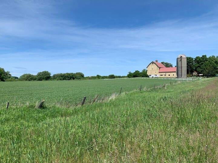 Despite ongoing economic hardships, the value of Canadian farmland rose significantly across Canada in 2021, according to Farm Credit Canada (FCC).