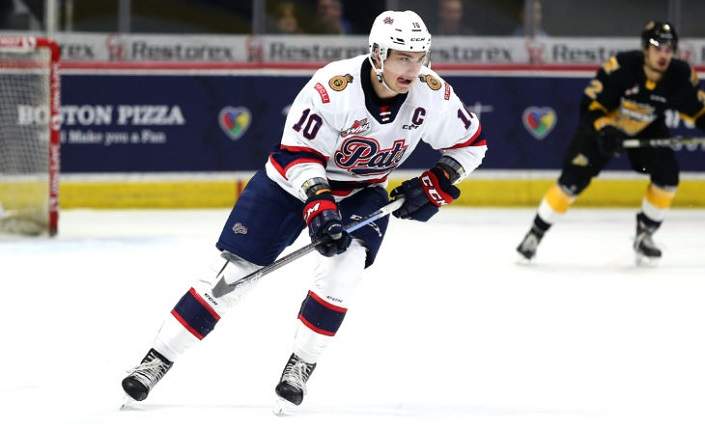 Former Regina Pats captain Austin Pratt is sticking around and has committed to the University of Regina men’s hockey team.