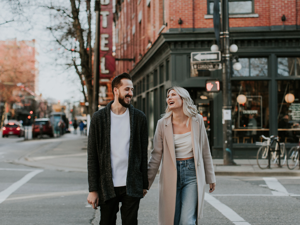 Photo of Samantha Young and Cam Brown. Photo by Carla Elaine Photography.