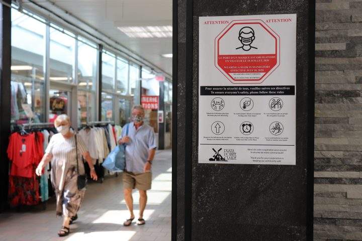 Plaza Pointe-Claire shoppers wear masks in the mall on July 21, 2020. Pamela Pagano/ Global News