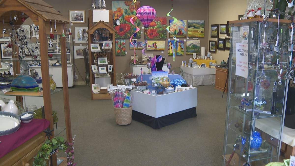 A consignment shop for artists gets ready to close for good amid financial worries and the COVID-19 pandemic