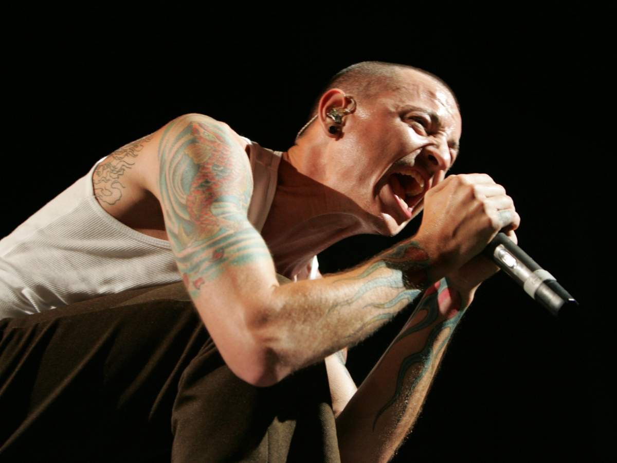 Chester Bennington of Linkin Park performs on the Projekt Revolution Tour at the new Ford Amphitheatre in Tampa Fla. on Aug. 18, 2004.