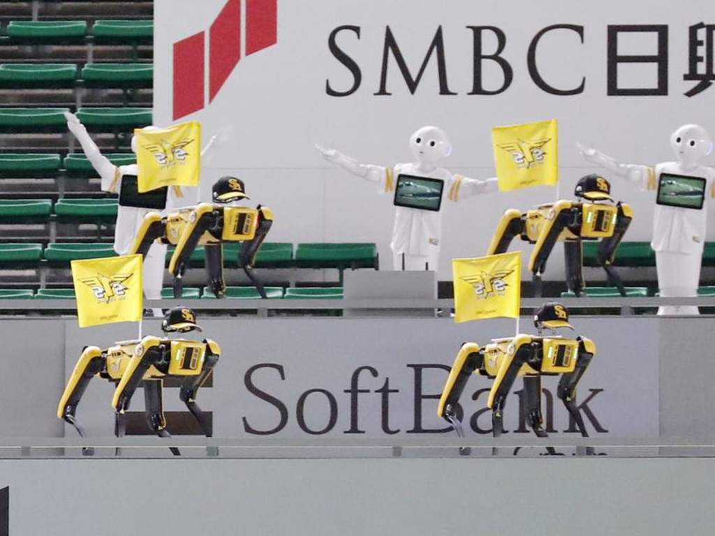 Robots 'Spot' and 'Pepper' cheered at the Hawks stadium in Japan on July 7.
