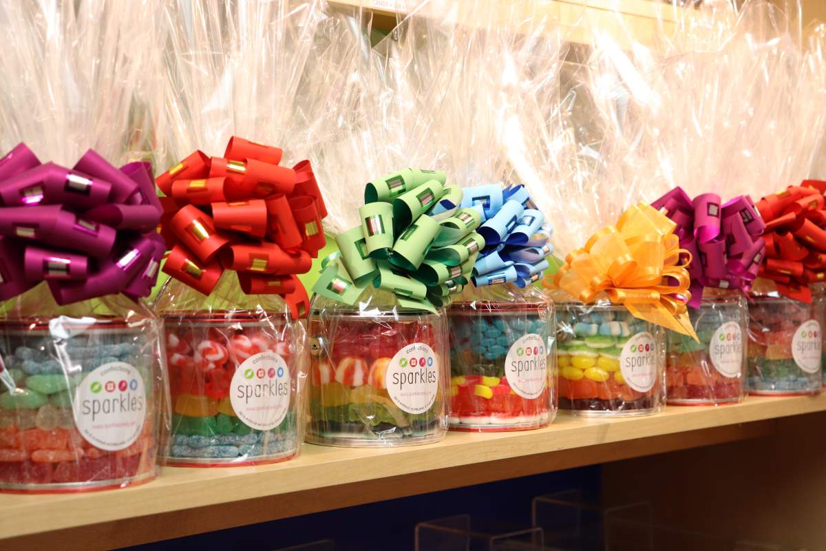 Jars of assorted candy sit on Sparkles’ shelf on Aug. 4, 2020. Pamela Pagano/ Global News