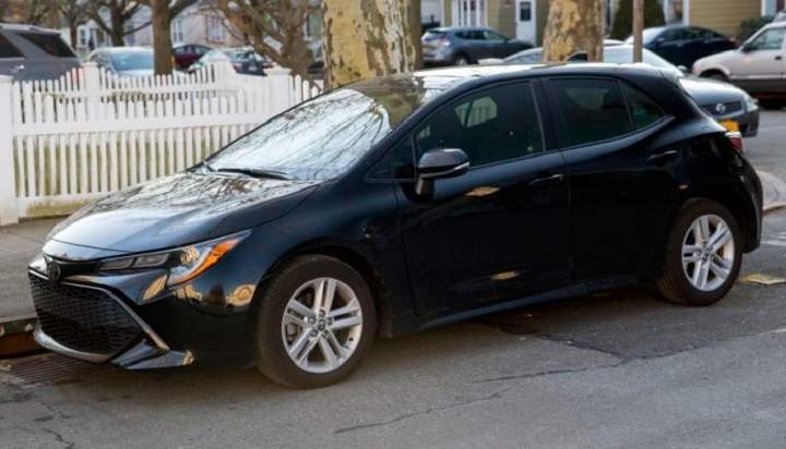 A stock photo of the same car Shelly Altman is believed to be driving at the time of her disappearance.